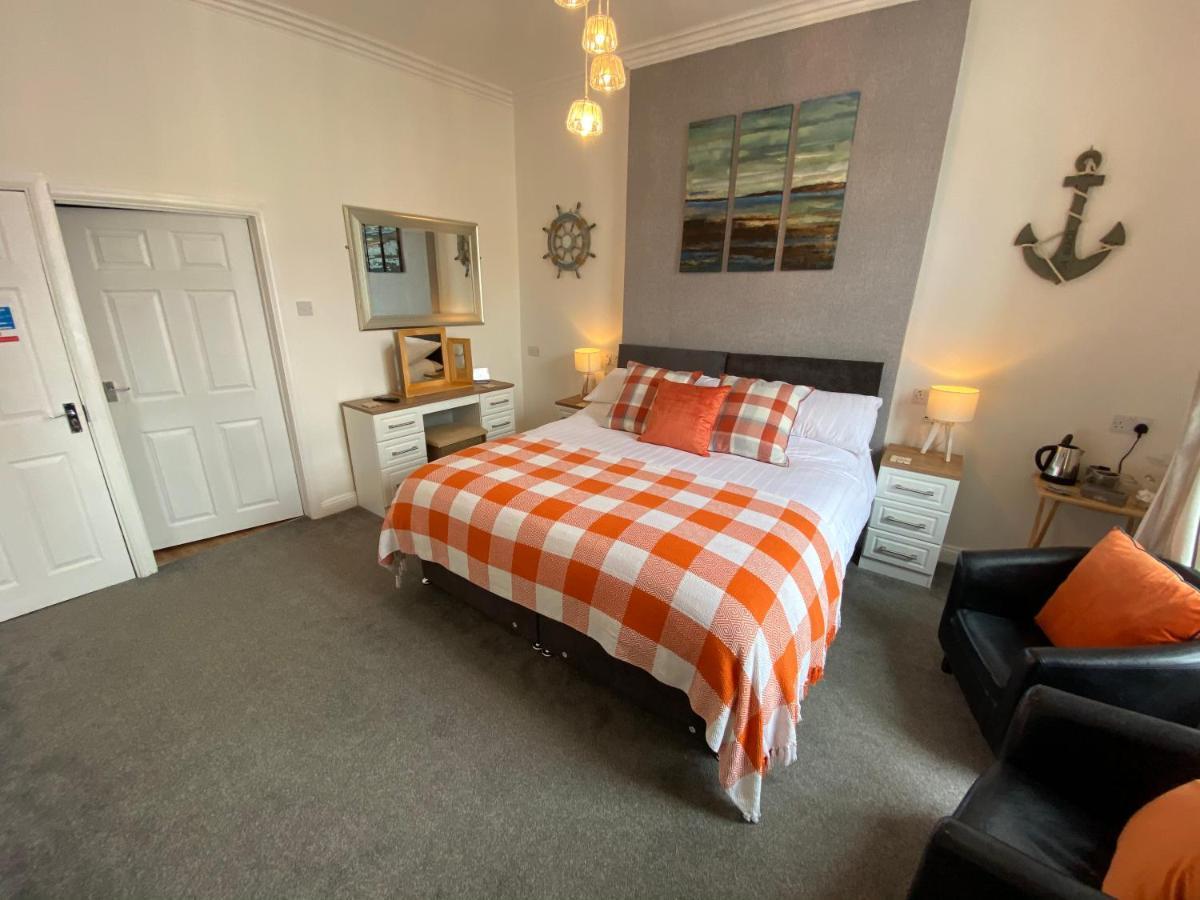 Coach Guest House Tenby Εξωτερικό φωτογραφία