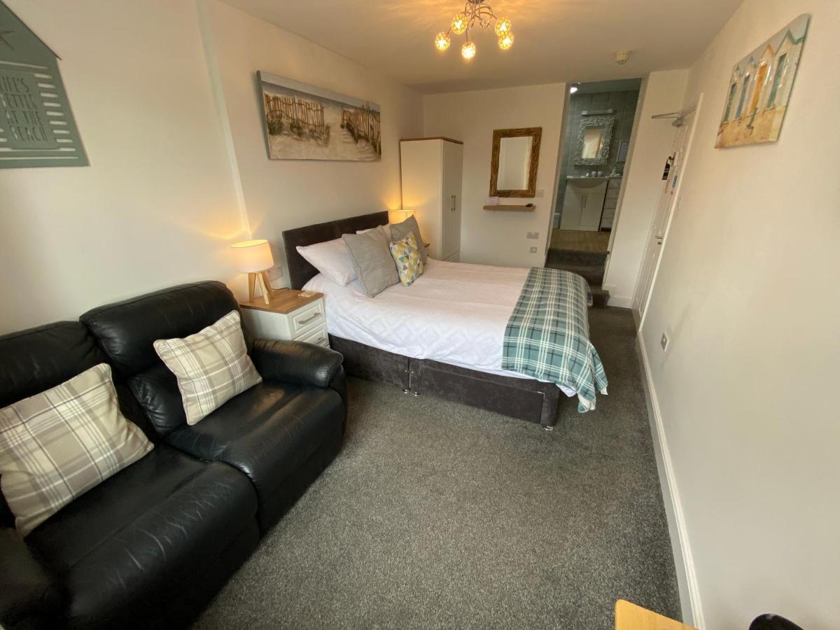 Coach Guest House Tenby Εξωτερικό φωτογραφία